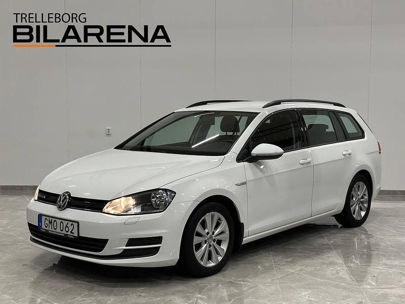 Vit Begagnad 2015 VW Golf VII Kombi | 89 900 kr (Marknadspris) - Bild 1/4