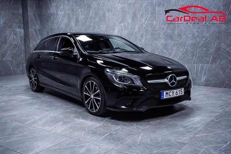 Svart Begagnad 2015 Mercedes CLA200 Shooting Brake Kombi | 144 800 kr (Marknadspris) - Bild 1/4