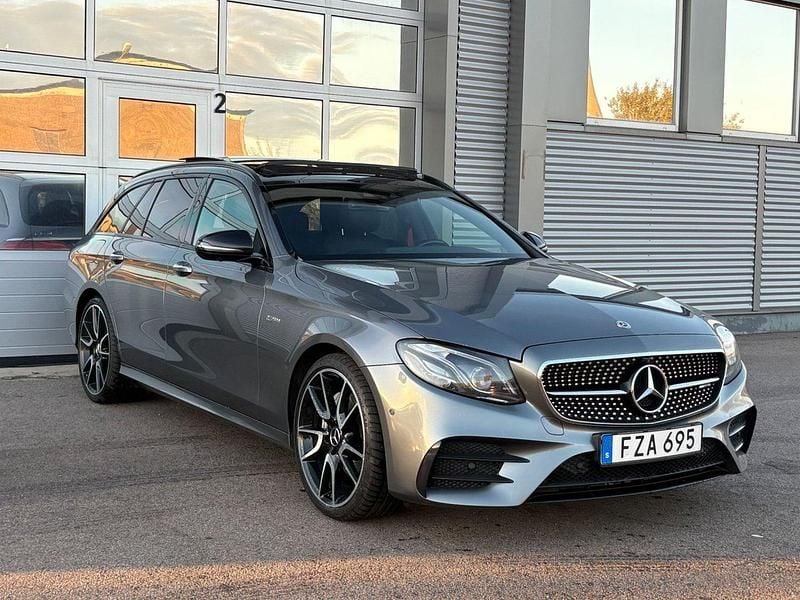 Grå Begagnad 2017 Mercedes E43 AMG AMG Sedan | 369 900 kr - Bild 1/4
