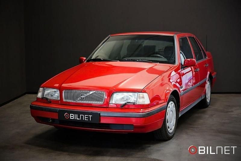 Röd Begagnad 1994 Volvo 460 Sedan | 49 900 kr - Bild 1/3