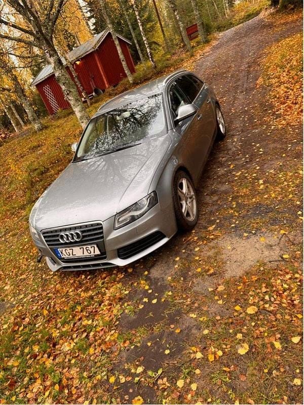 Grå Begagnad 2009 Audi A4 Kombi | 29 500 kr (Bra pris) - Bild 1/4
