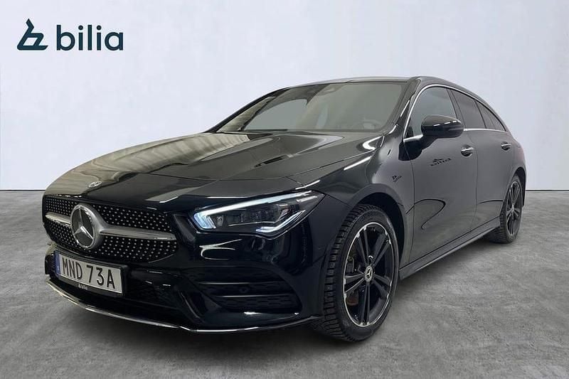Svart Begagnad 2022 Mercedes CLA250 Shooting Brake Premium Plus Kombi | 339 900 kr (Marknadspris) - Bild 1/4