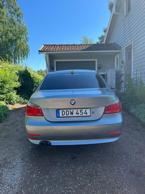 Begagnad BMW 523 177 HK (130 kW) 2007 Sedan
