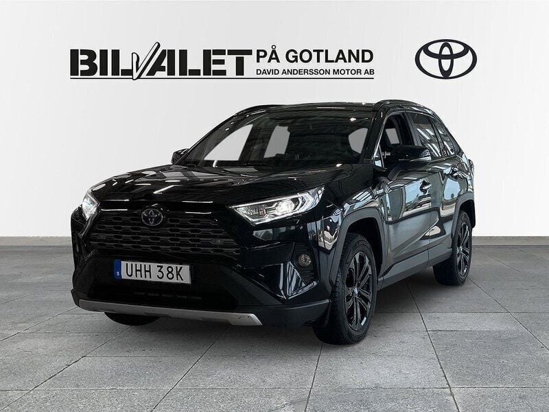 Svart Begagnad 2019 Toyota RAV4 Hybrid SUV | 279 000 kr (Marknadspris) - Bild 1/4