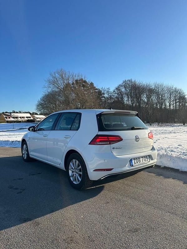 Begagnad VW e-Golf 100 kW (136 HK) 2018 Halvkombi