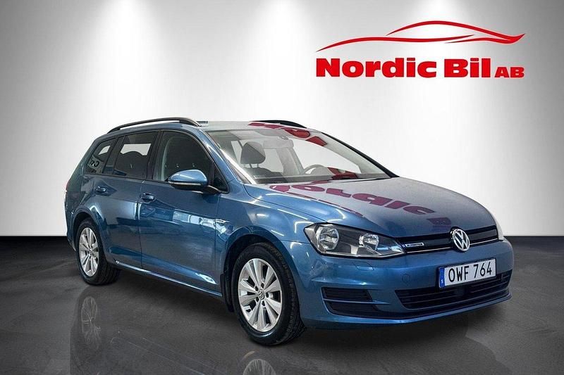 Blå Begagnad 2016 VW Golf VII Kombi | 79 900 kr (Bra pris) - Bild 1/4