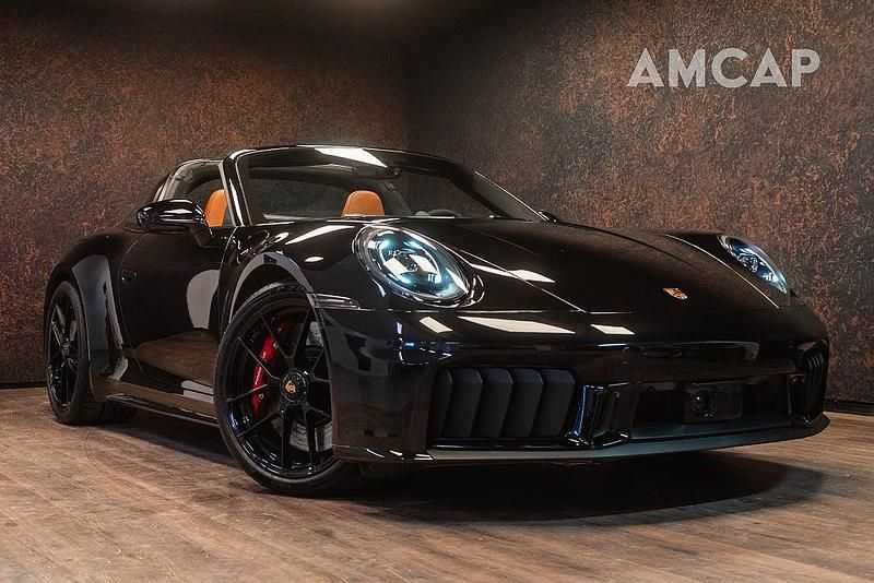 Svart Begagnad 2026 Porsche 911 | 2 398 900 kr - Bild 1/4