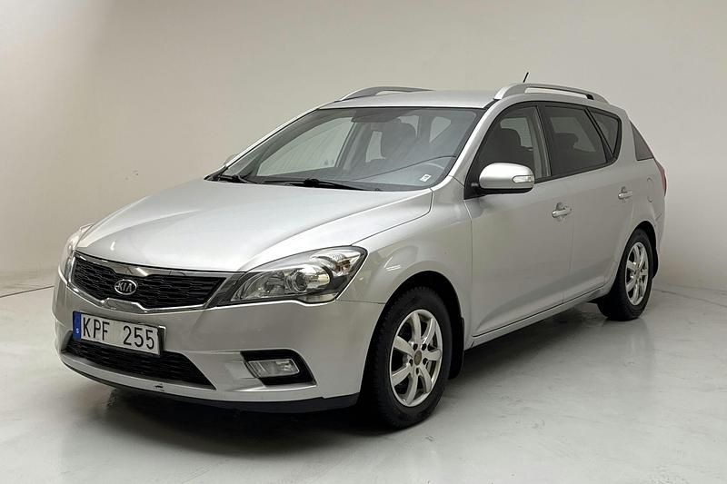 Silver Begagnad 2010 Kia Ceed Sportswagon Kombi | 48 000 kr (Superpris) - Bild 1/4