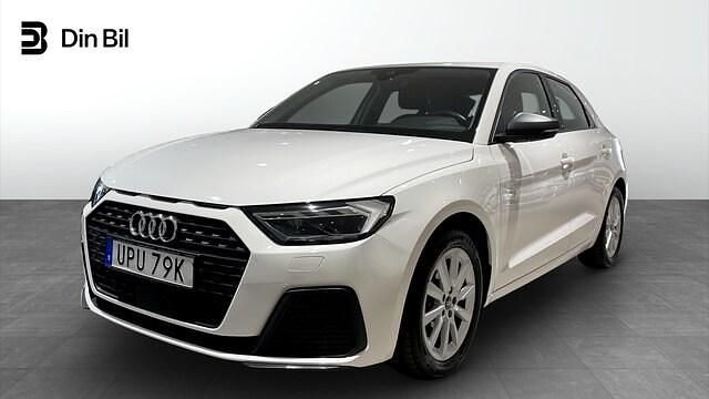 Cortinavit Begagnad 2021 Audi A1 Sportback Proline Halvkombi | 169 000 kr (Bra pris) - Bild 1/4