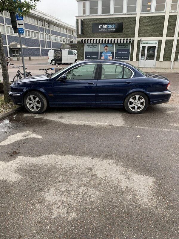 Blå Begagnad 2003 Jaguar X-type Sedan | 6 900 kr - Bild 1/1