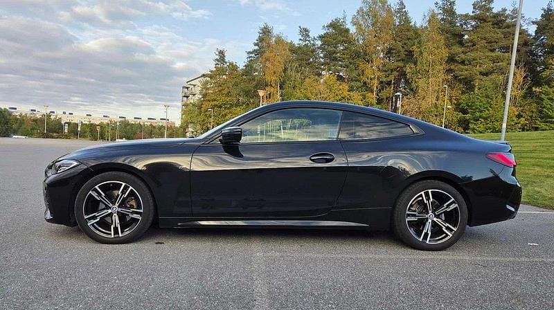 Svart Begagnad 2021 BMW 420 M Sport Sportkupé | 449 000 kr (Dyr) - Bild 1/4
