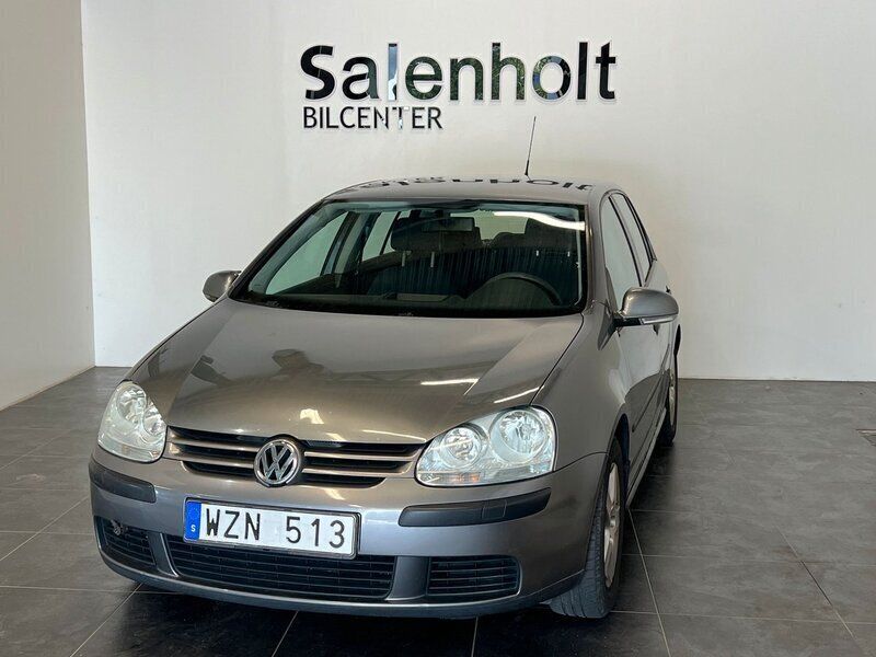 Mörkgrå Begagnad 2005 VW Golf V Halvkombi | 39 900 kr (Dyr) - Bild 1/4