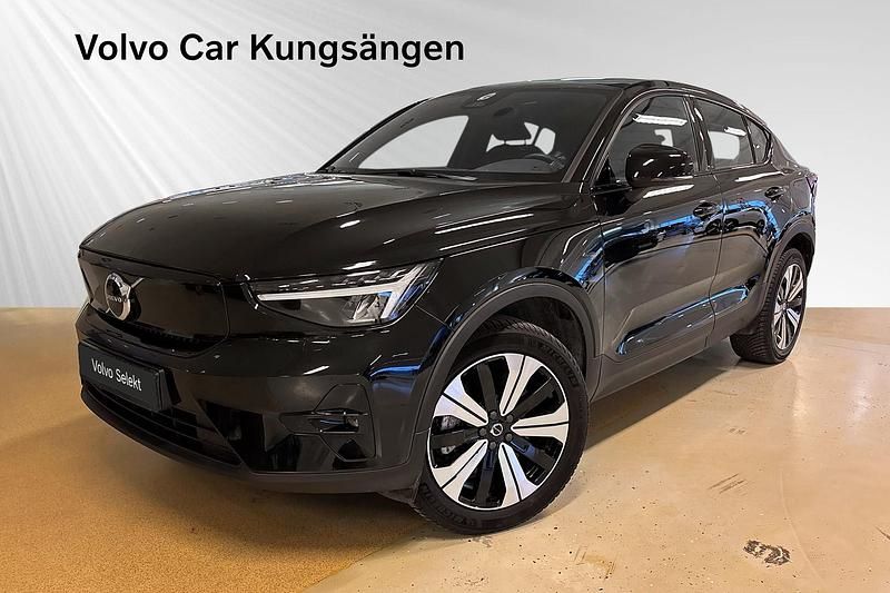 Svart Begagnad 2022 Volvo C40 Plus SUV | 359 900 kr (Marknadspris) - Bild 1/3