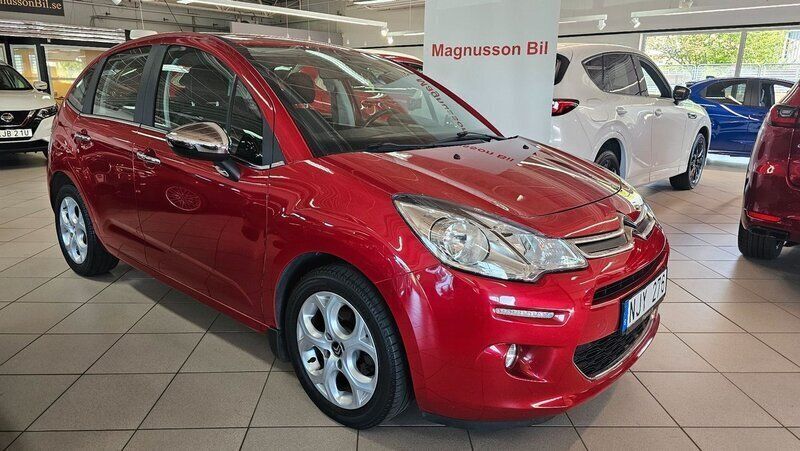 Röd Begagnad 2013 Citroën C3 Halvkombi | 59 000 kr (Marknadspris) - Bild 1/3