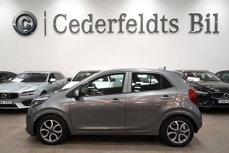 Grå Begagnad 2023 Kia Picanto Advance Halvkombi | 139 900 kr (Marknadspris) - Bild 1/4