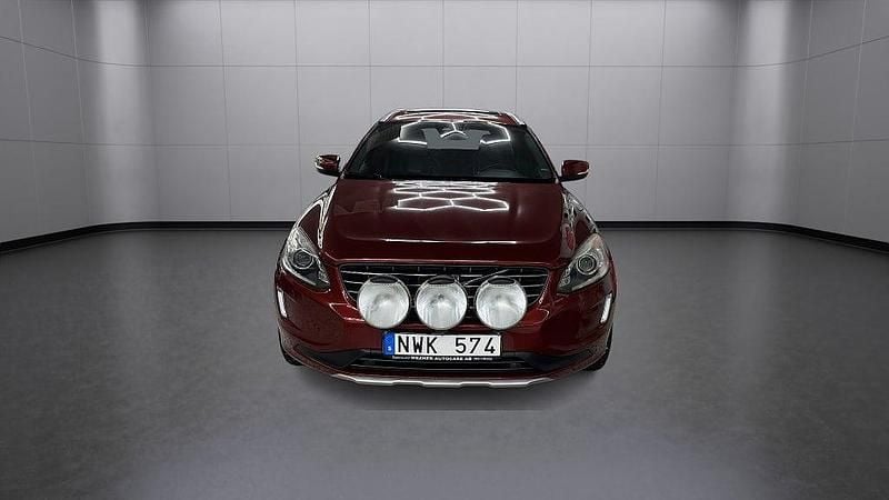 Begagnad Volvo XC60 Summum 163 HK (119 kW) 2013 Röd SUV