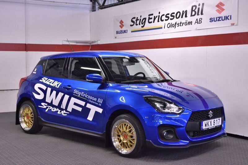 Blå Begagnad 2023 Suzuki Swift Sport Halvkombi | 272 900 kr (Dyr) - Bild 1/4