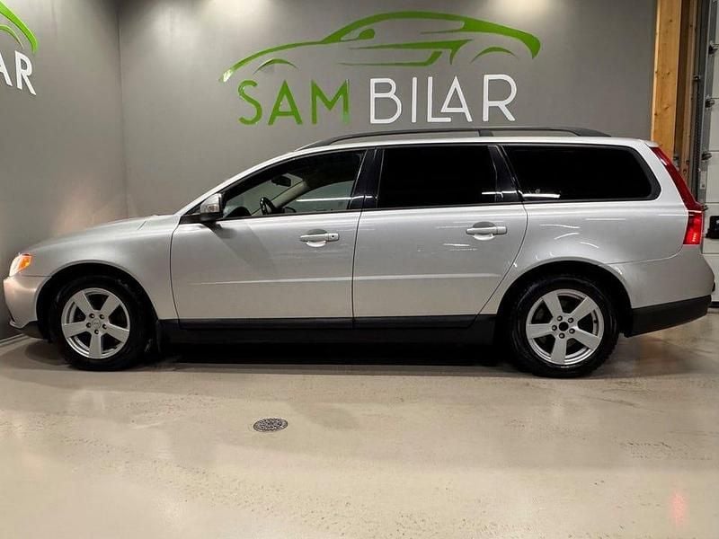 Begagnad Volvo V70 163 HK (119 kW) 2009 Grå Kombi
