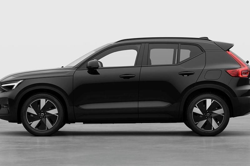 Svart Ny 2025 Volvo EX40 Single Motor Extended Range SUV | 609 400 kr - Bild 1/4