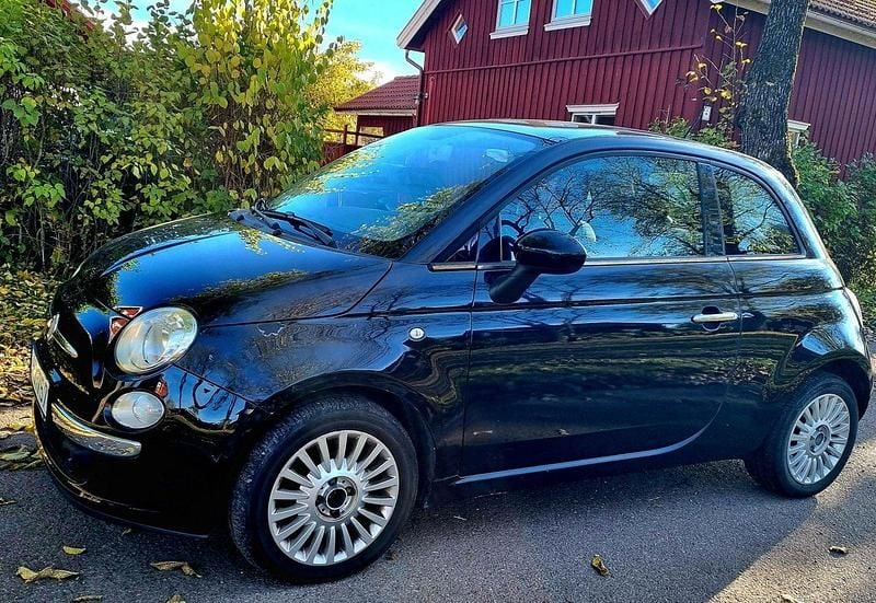 Svart Begagnad 2011 Fiat 500 Lounge Halvkombi | 52 000 kr (Bra pris) - Bild 1/4