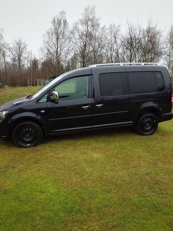 Begagnad 2013 VW Caddy Maxi Minibuss | 70 000 kr (Marknadspris) - Bild 1/4