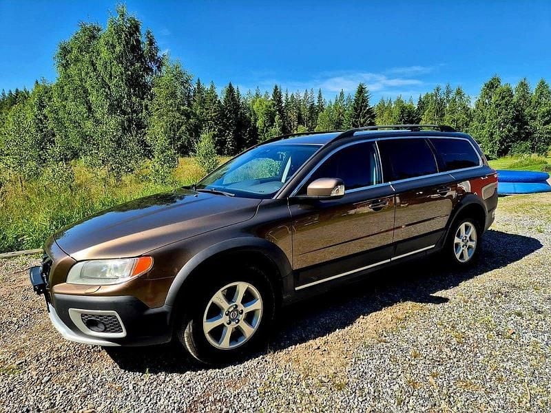 Brun Begagnad 2012 Volvo XC70 Momentum SUV | 82 000 kr (Superpris) - Bild 1/4