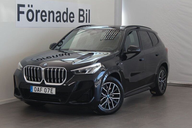 Svart Begagnad 2024 BMW X1 M Sport SUV | 539 000 kr - Bild 1/4