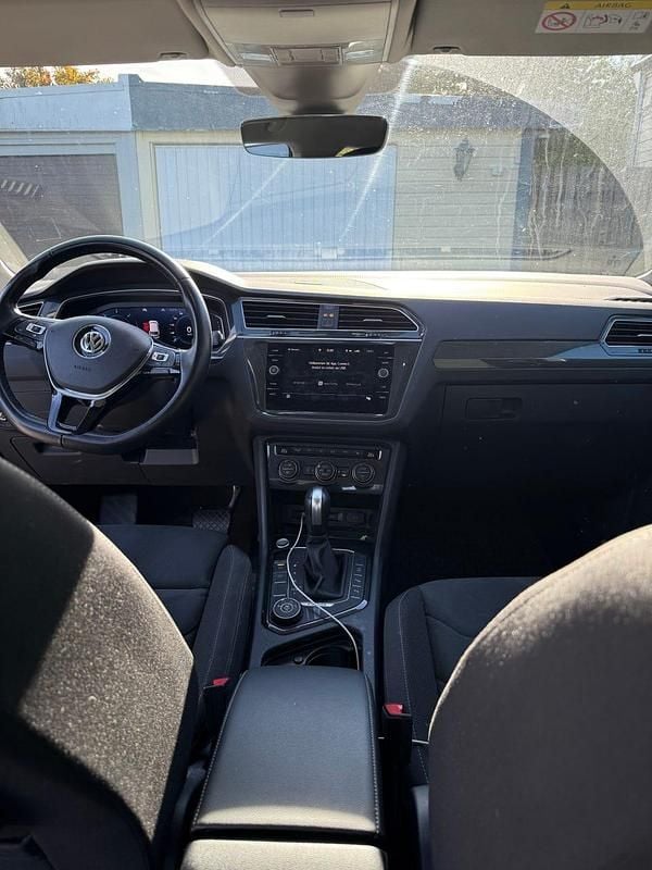 Begagnad VW Tiguan 190 HK (139 kW) 2020 Svart metallic SUV