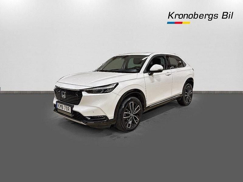 Platinum white pearl Begagnad 2022 Honda HR-V Advance SUV | 319 500 kr (Marknadspris) - Bild 1/4