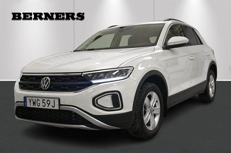 Vit Begagnad 2024 VW T-Roc Edition SUV | 299 900 kr (Marknadspris) - Bild 1/4