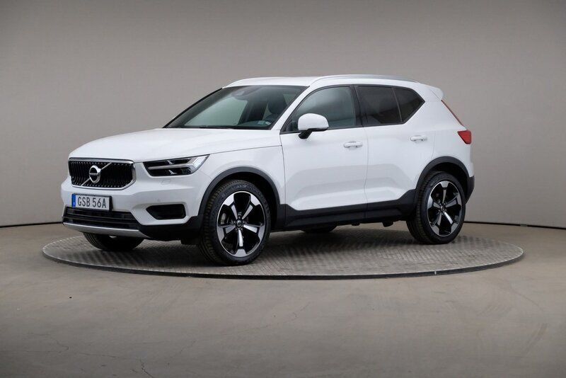 Vit Begagnad 2021 Volvo XC40 Momentum SUV | 289 000 kr (Superpris) - Bild 1/4