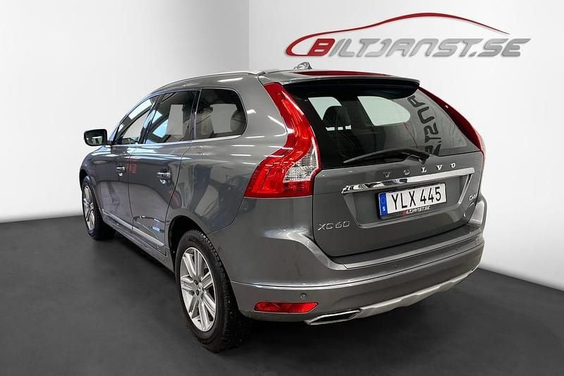Begagnad Volvo XC60 Summum 192 HK (141 kW) 2017 Grå SUV