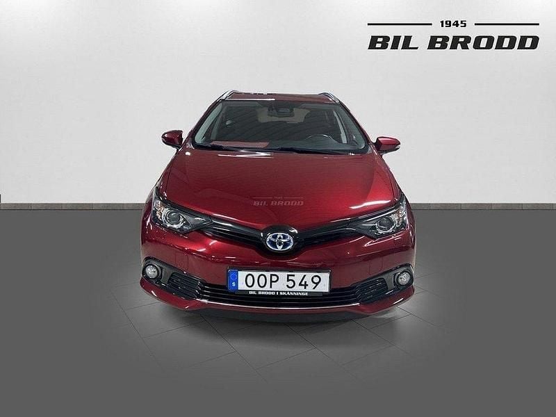 Röd Begagnad 2018 Toyota Auris Touring Sports Comfort Kombi | 209 800 kr (Lite dyr) - Bild 1/4