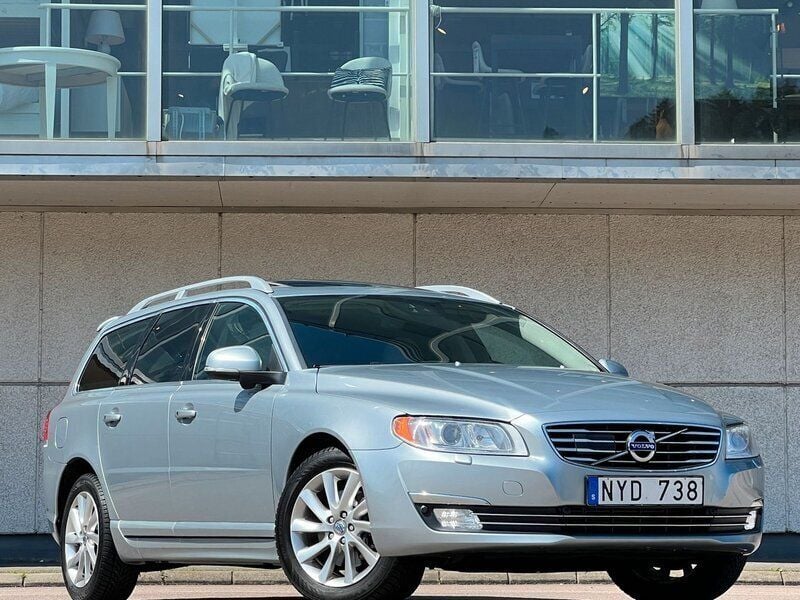 Silver Begagnad 2014 Volvo V70 Summum Kombi | 169 900 kr (Lite dyr) - Bild 1/4