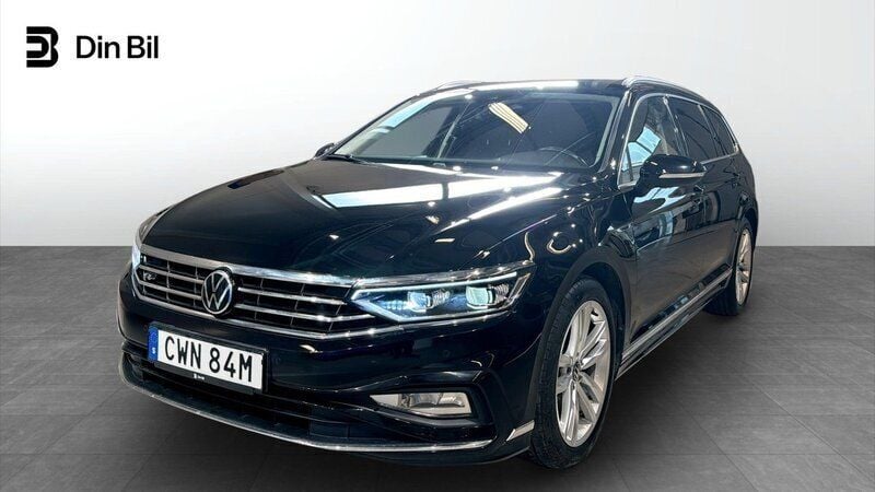 Svart Begagnad 2021 VW Passat Executive Kombi | 319 900 kr (Lite dyr) - Bild 1/4