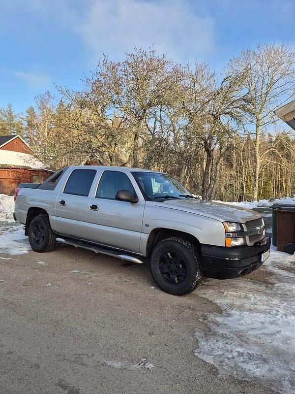 Begagnad 2004 Chevrolet Avalanche Pickup | 90 000 kr - Bild 1/4