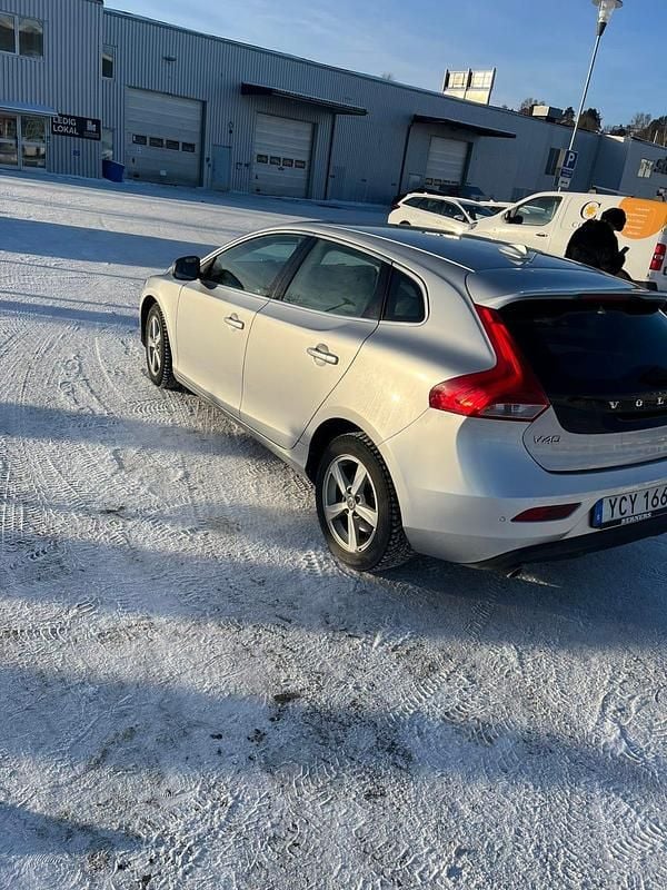 Begagnad Volvo V40 150 HK (110 kW) 2016