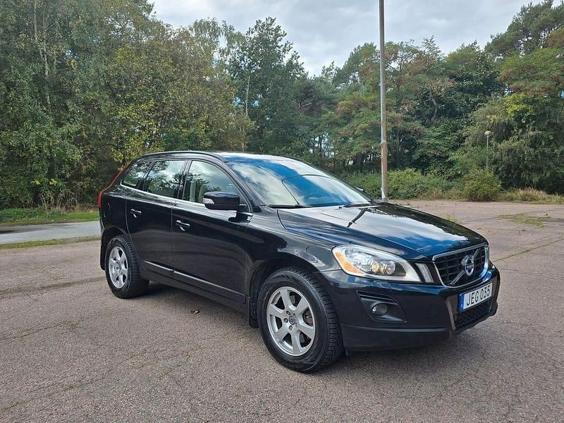 Begagnad Volvo XC60 Momentum 163 HK (119 kW) 2008 Svart SUV