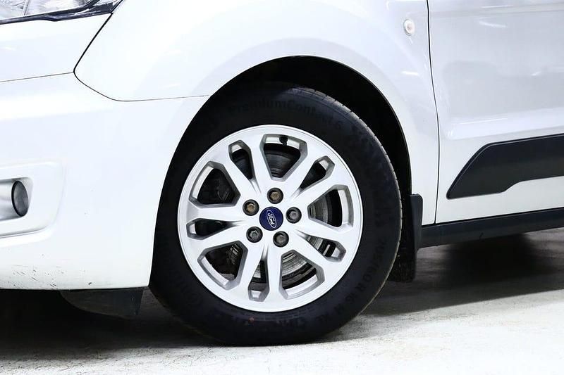 Begagnad Ford Transit Connect 120 HK (88 kW) 2021 Silver metallic Minibuss