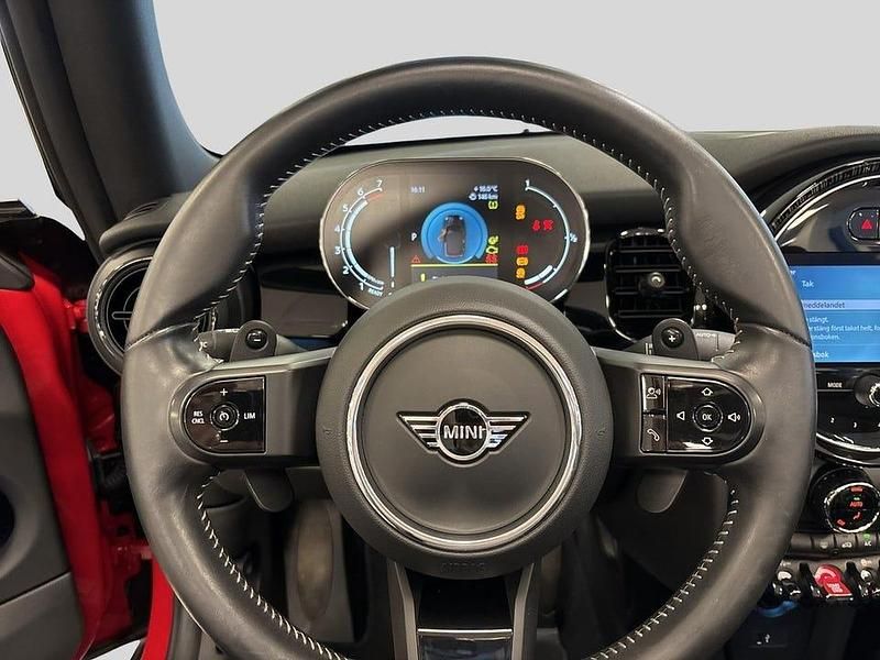 Begagnad Mini Cooper S 178 HK (130 kW) 2022 Röd Halvkombi