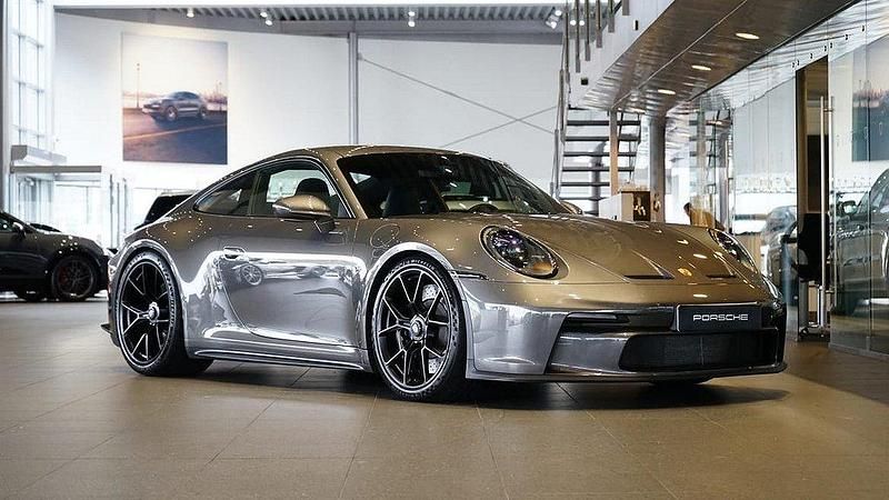 Grå Begagnad 2021 Porsche 992 | 1 949 000 kr (Marknadspris) - Bild 1/4