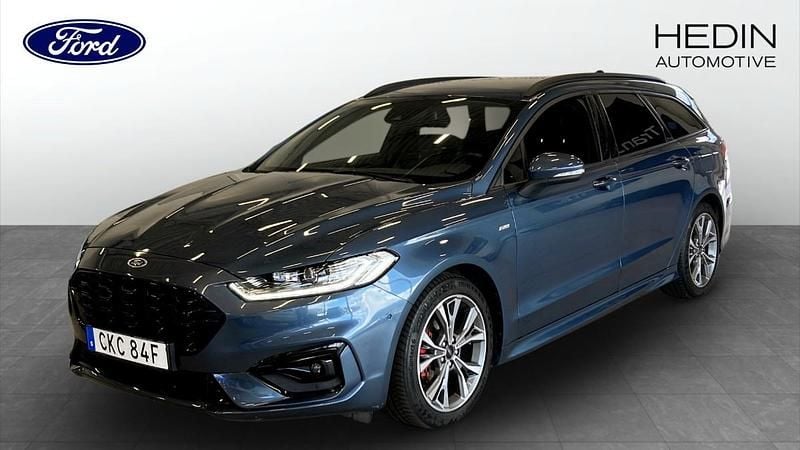 Blå (blue) Begagnad 2022 Ford Mondeo ST-Line Kombi | 289 900 kr (Lite dyr) - Bild 1/4
