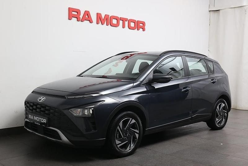 Aurora gray Ny 2025 Hyundai Bayon Essential SUV | 209 900 kr (Marknadspris) - Bild 1/4