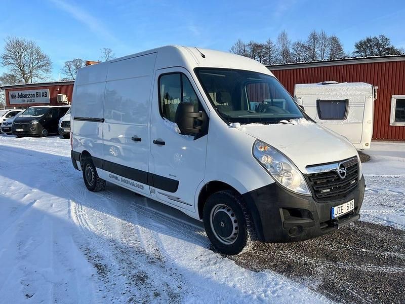 Begagnad Opel Movano 125 HK (91 kW) 2010 Vit Minibuss