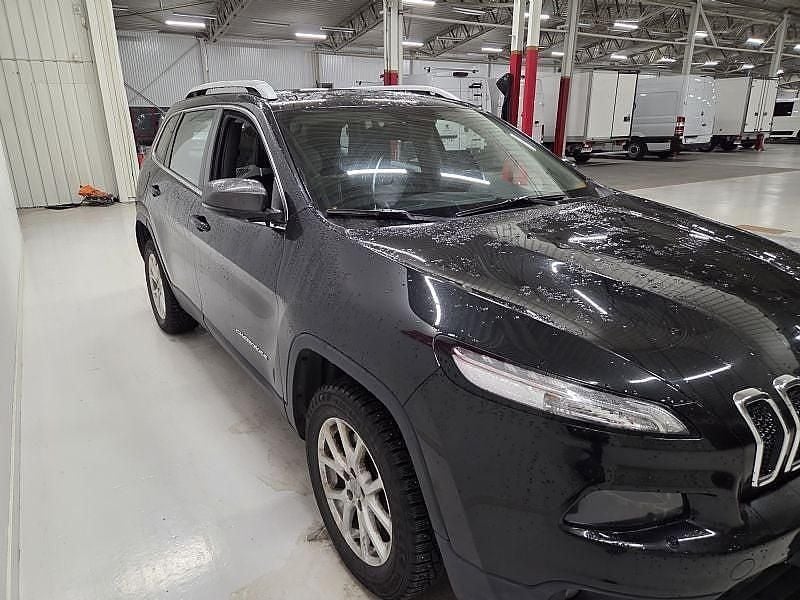 Begagnad Jeep Cherokee Longitude 185 HK (136 kW) 2015 Svart SUV