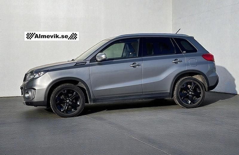 Grå Begagnad 2018 Suzuki Vitara SUV | 149 500 kr (Bra pris) - Bild 1/4