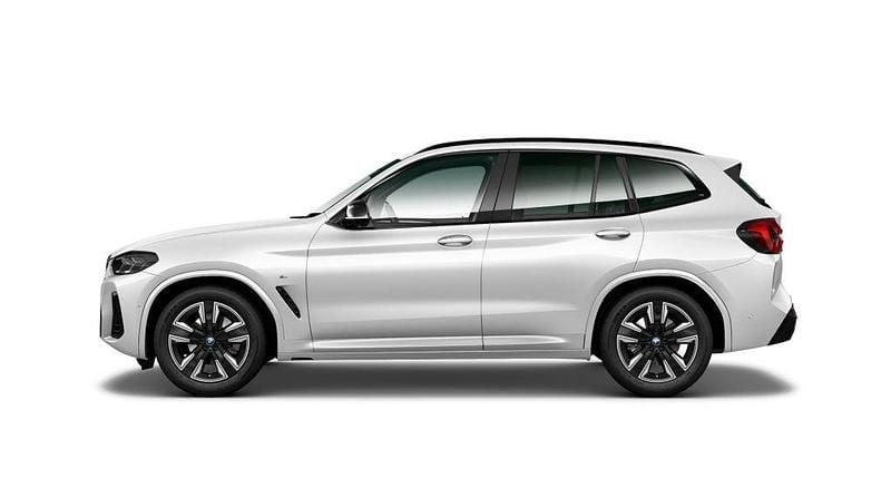 Vit Begagnad 2024 BMW iX3 M Sport SUV | 569 500 kr (Bra pris) - Bild 1/4