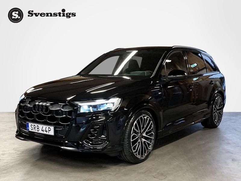 Svart Ny 2026 Audi Q7 Premium SUV | 1 029 900 kr - Bild 1/4