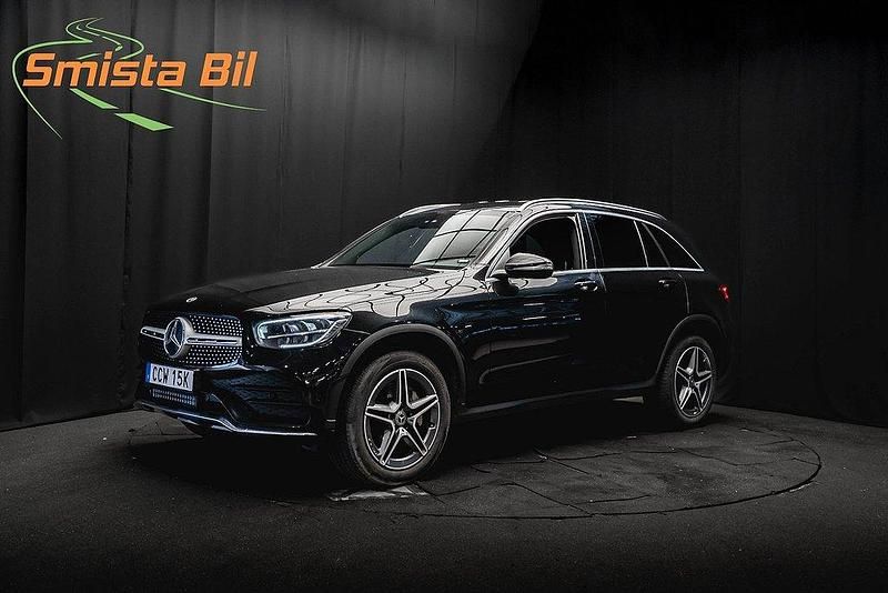 Svart Begagnad 2021 Mercedes GLC300e AMG SUV | 369 900 kr (Lite dyr) - Bild 1/3