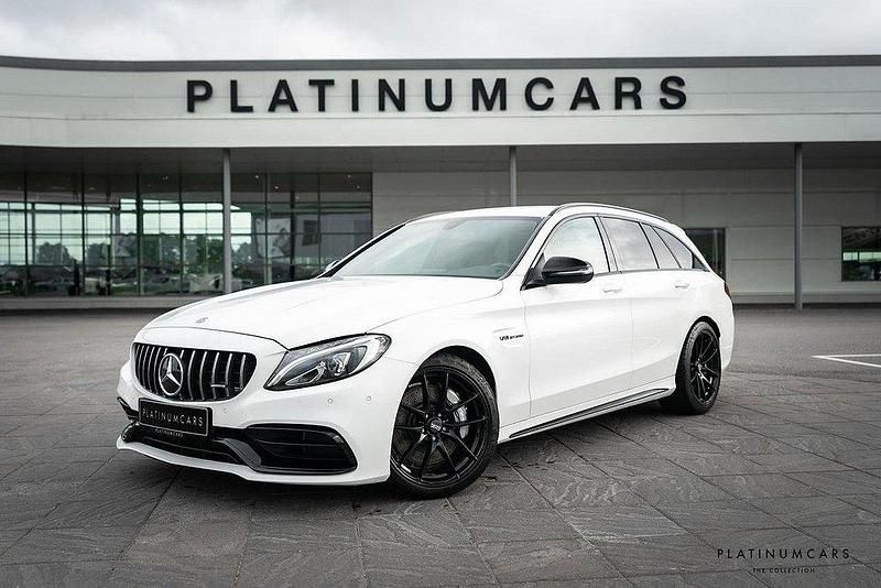 Vit Begagnad 2018 Mercedes C63 AMG AMG Kombi | 539 000 kr (Marknadspris) - Bild 1/4
